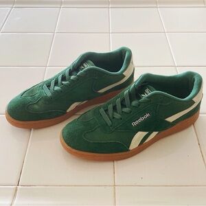 Reebok Women's Green Sneakers - LIKE NEW